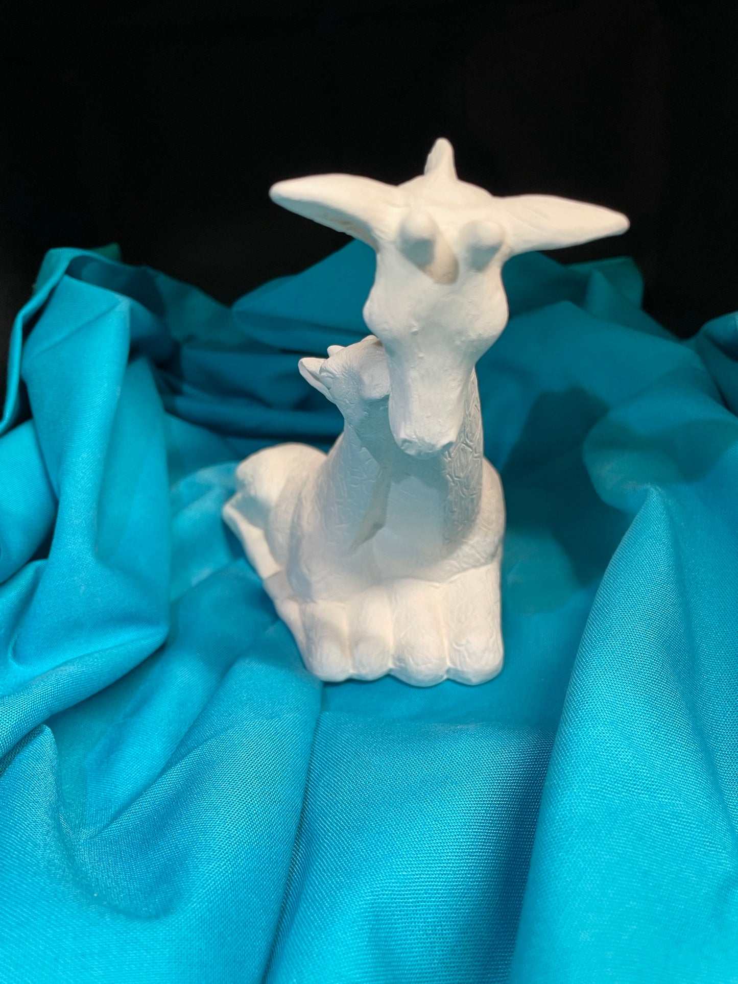 Giraffe w/Baby Ceramic Bisque